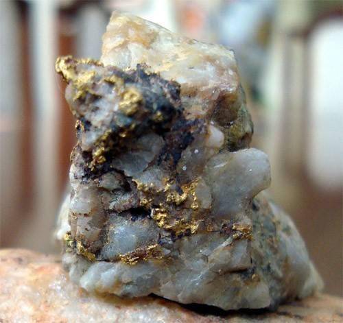 大金链子都见过,黄金原矿长啥样,你知道吗?