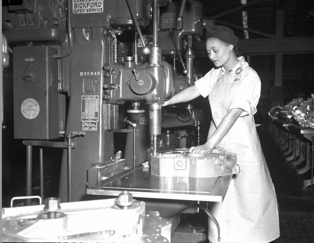 132年前第一位女司机_贝尔塔·本茨