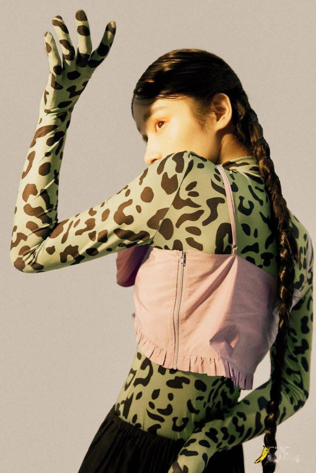 段小薇chicbanana怪美的