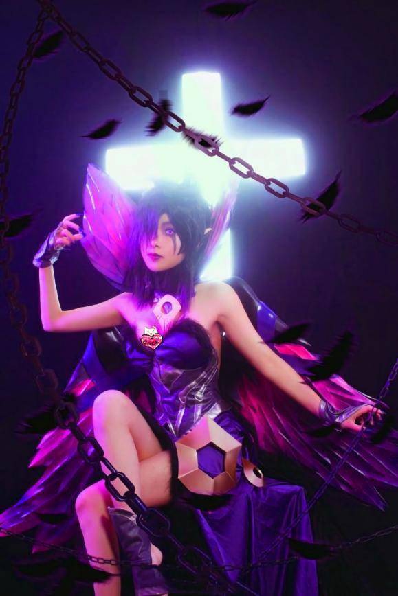 神还原英雄联盟莫甘娜cos,这个r能锁五个人_hono