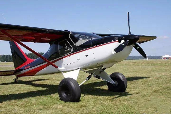 看又有两架飞机降落在北理珠