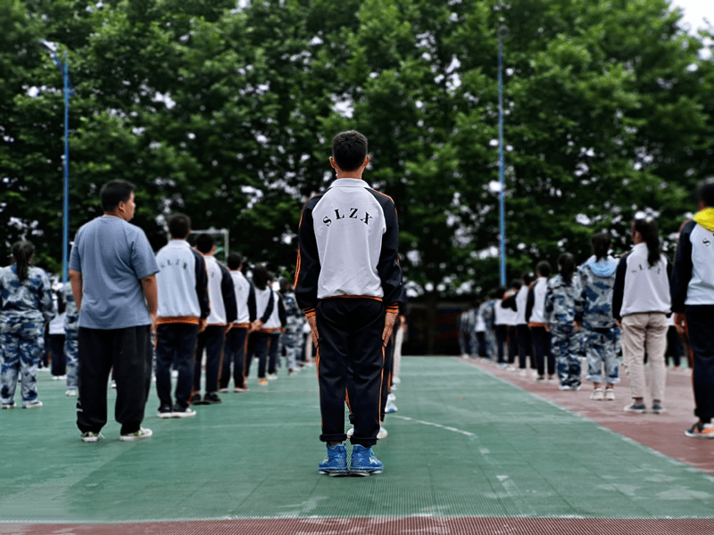 市实验学校 欧阳俊 正安县谢坝乡谢坝民族中学 谢良才 凯里市赏郎中学