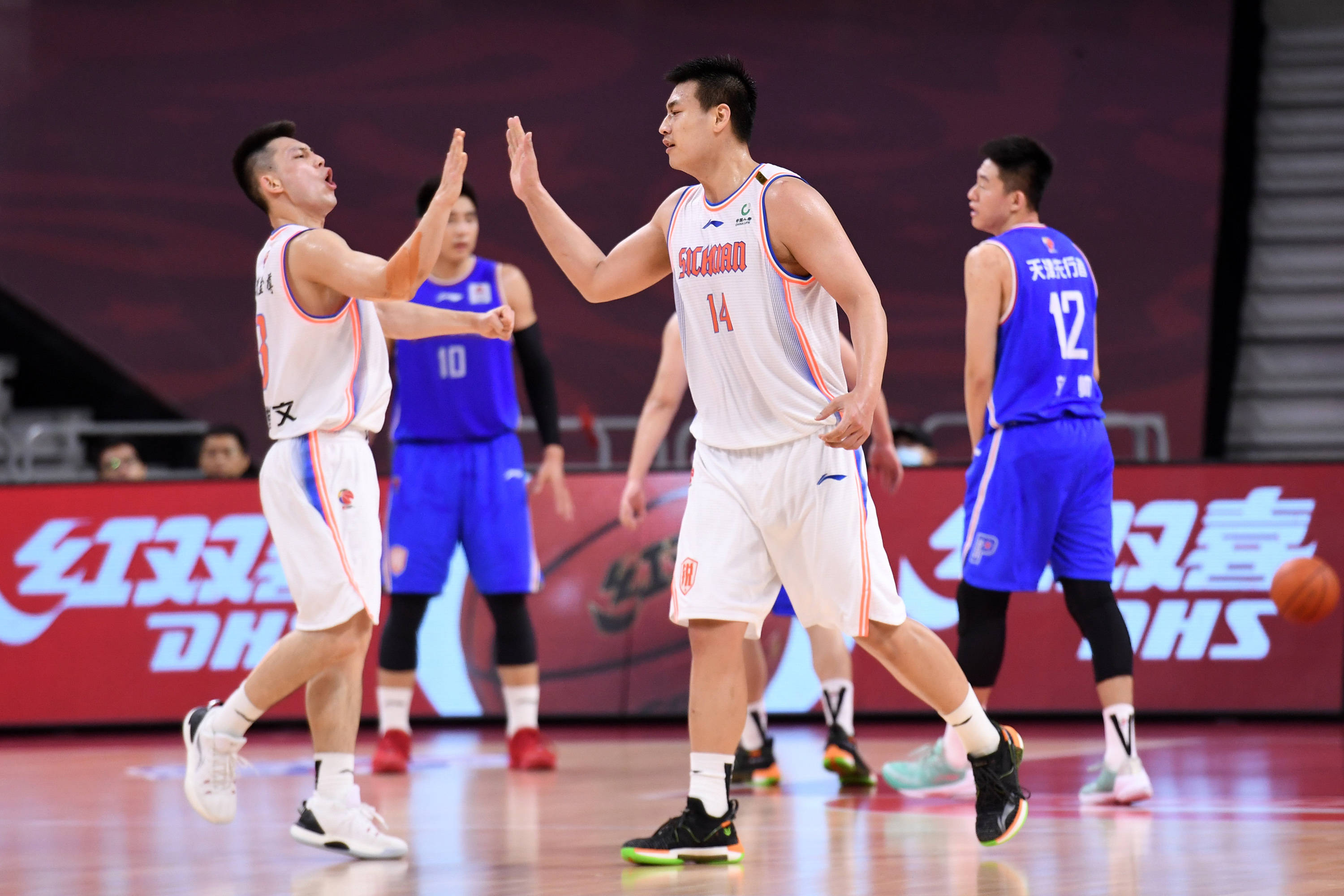 篮球——cba复赛第一阶段:天津先行者对阵四川五粮金樽