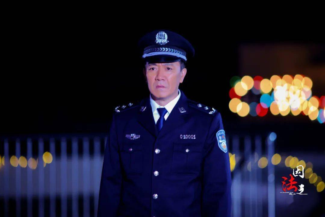 因法之名登陆广东卫视李幼斌张丰毅同台飙戏老友聚首默契不减