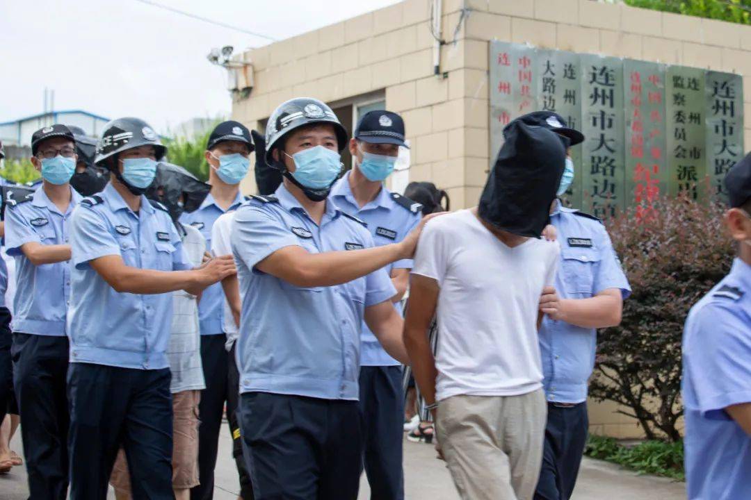 今天,连州统一抓捕行动,23名犯罪嫌疑人落网!