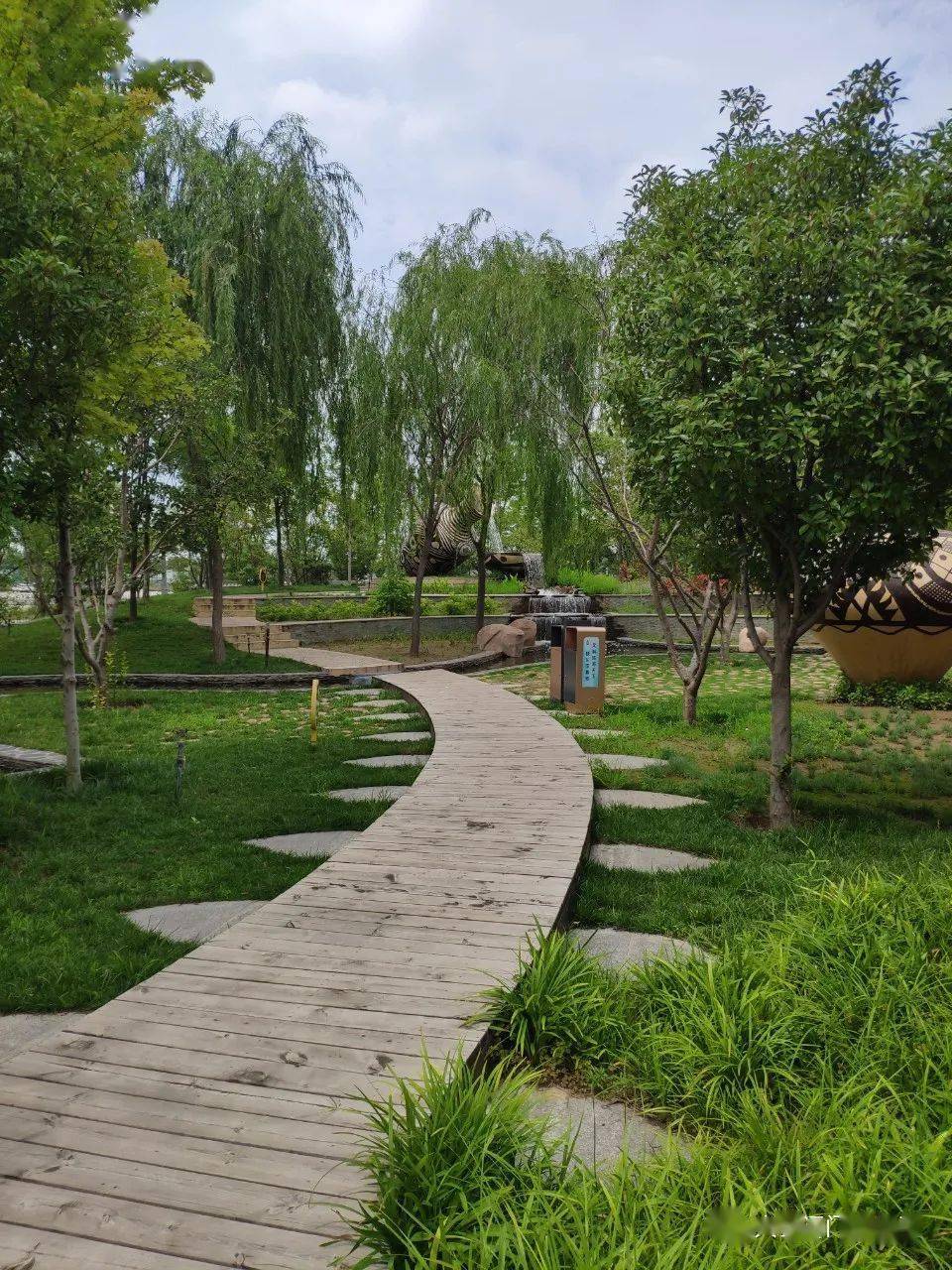 根在中原:夏日与妻儿游园小记图集