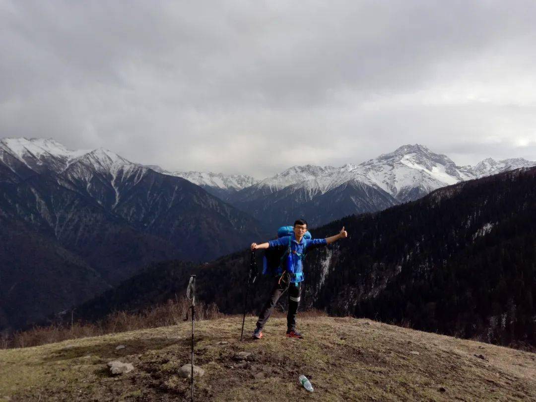 巴谷多峰,都江堰赵公山,雅安二郎山红岩顶,宝兴县萨伊拉姆神山以及