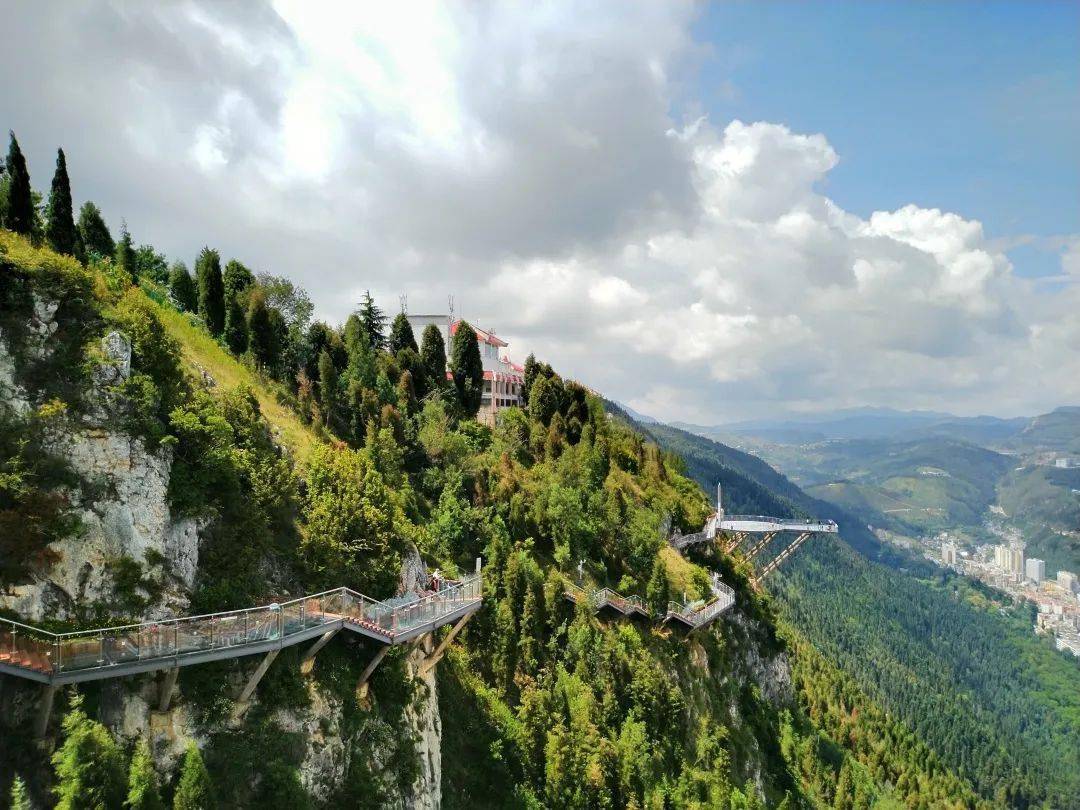 恒源公司积极配合做好老阴山景区招商引资工作