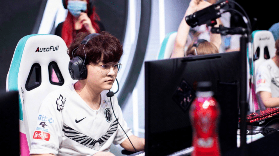 ig失利puff惨遭爆破!比阿水差太多,网友开喷:菜的要死,踢了吧