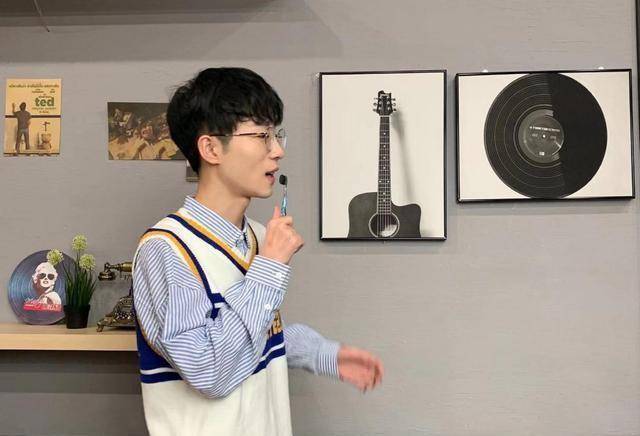 王小歪热度正高依旧不忘初心颜值技术双在线