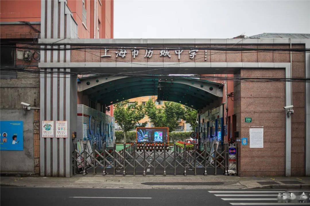 300㎡美食中心横空登陆!凌晨3:00人人人人…_历城路