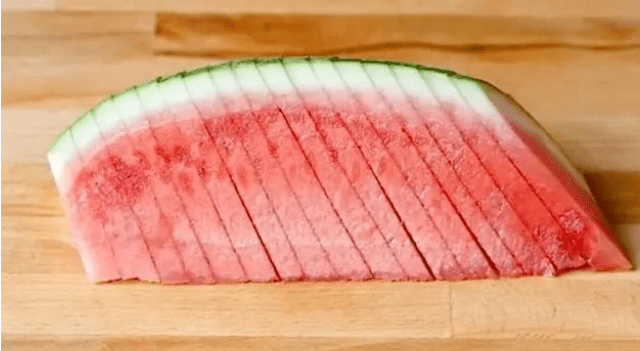 家里来客人了,切西瓜就用这5种,简单吃完不脏手,大家都夸聪明!