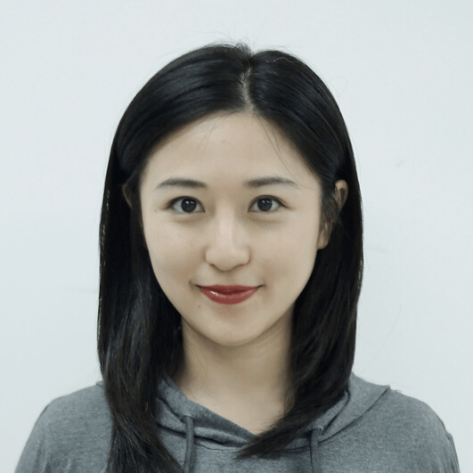 除了创业开公司,朱峰还上新闻联播,接受总理接见,在清华,中国传媒大学