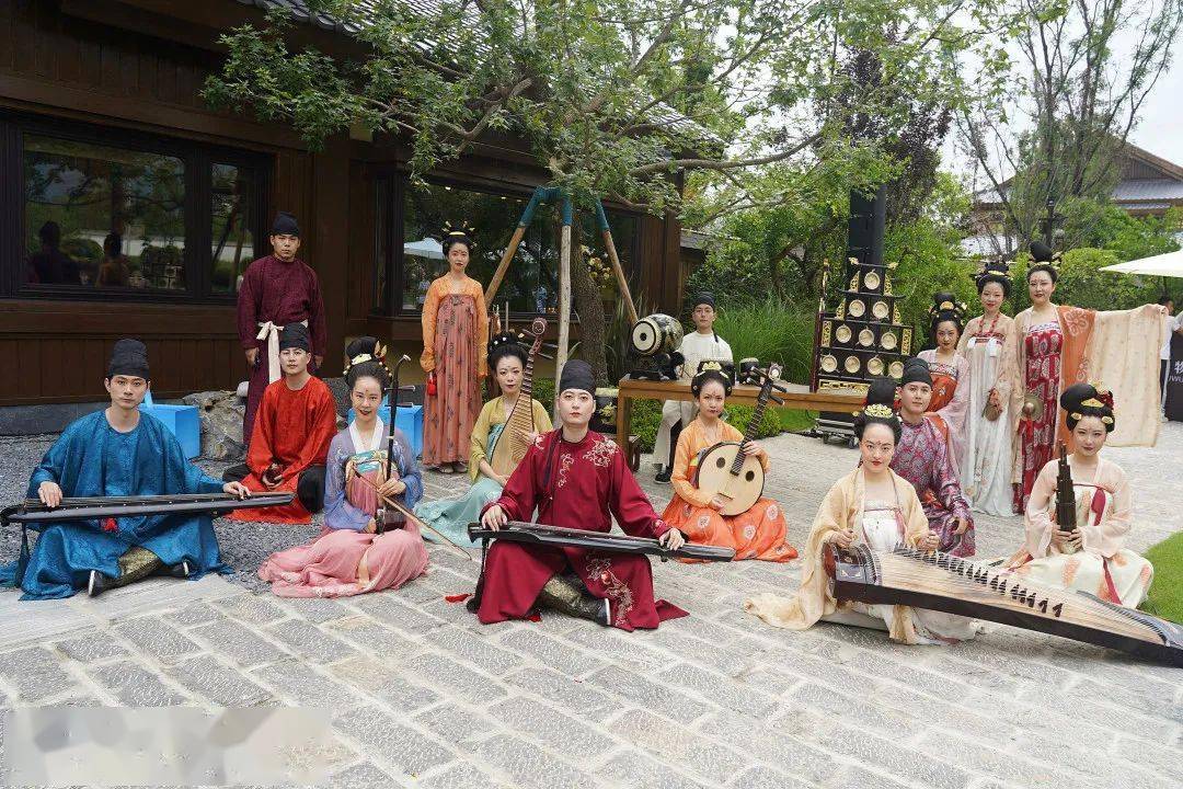 醉美西安外事古乐团遇见太白山唐镇开启新唐风生活方式