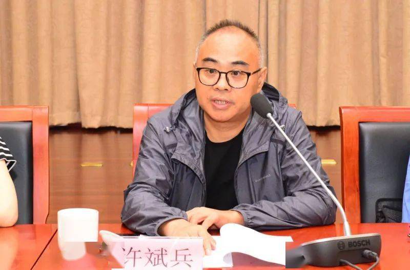 6月28日上午,滨湖区人大常委会主任许新宇,副主任林忆,韩平,徐勇强