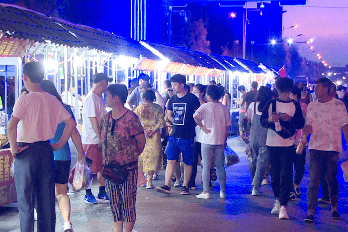 【复工复产】辽宁辽阳县:夜经济点亮小康生活_夜市