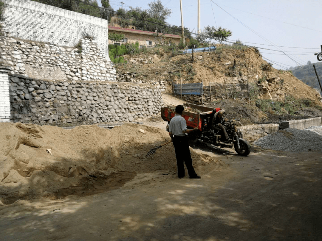 【爱国卫生运动】交口县回龙乡开展爱卫运动督查