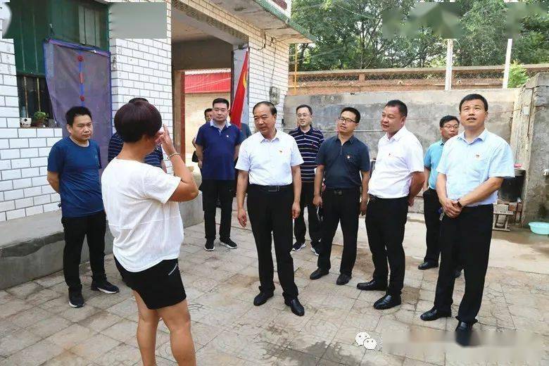 县领导樊中青郭涛魏志凌以普通党员身份参加县委办党