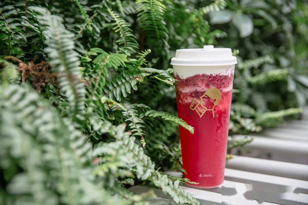 把喜茶喝光,需要派多少人?