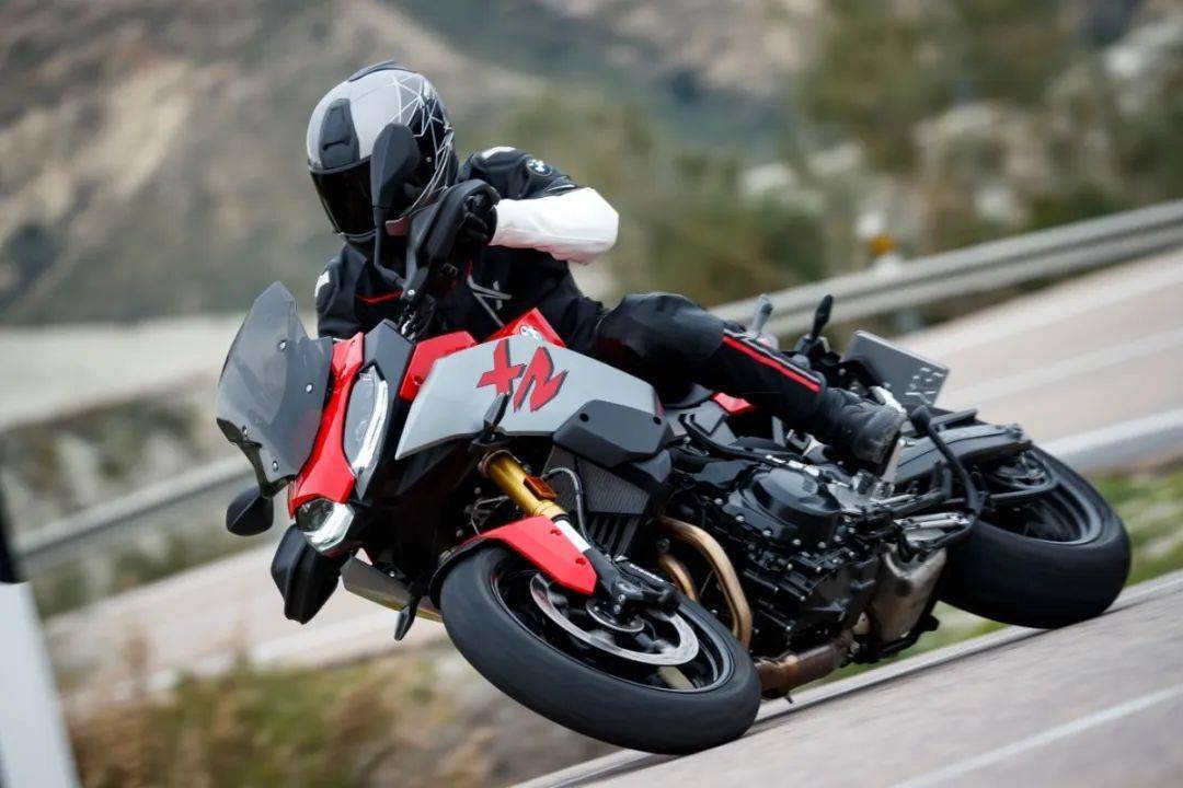 bmwf900xr双倍乐趣get