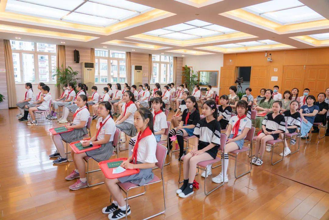 花开七色梦圆复旦复旦小学2020届毕业典礼