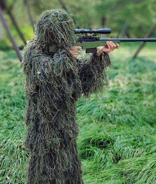 在战场上面,吉利服既然这么有用,为什么不全员配一个?第二个理由太离