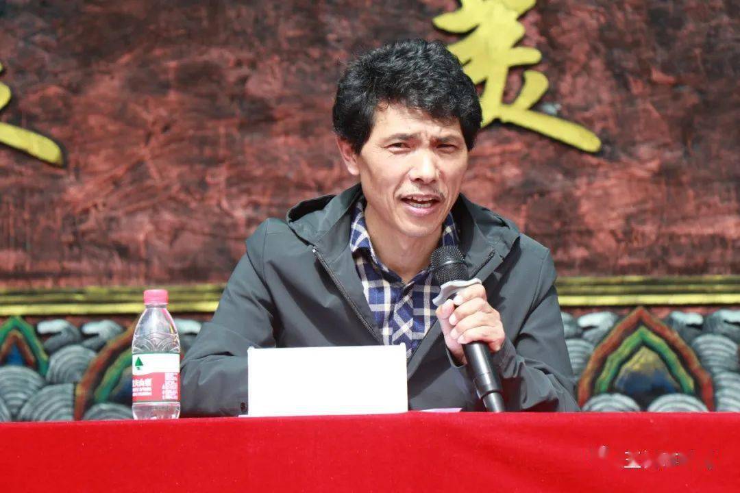 市政协民宗文史委主任尼玛才仁作创城知识宣讲