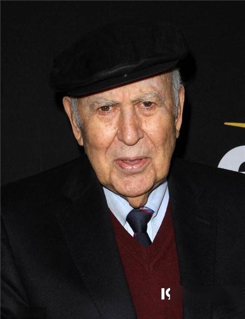 美国喜剧泰斗卡尔·雷纳去世 曾多次获得艾美奖