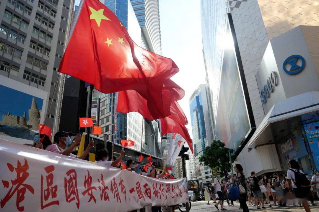 渔船巡游巴士花车多图直击庆祝香港回归祖国23周年现场