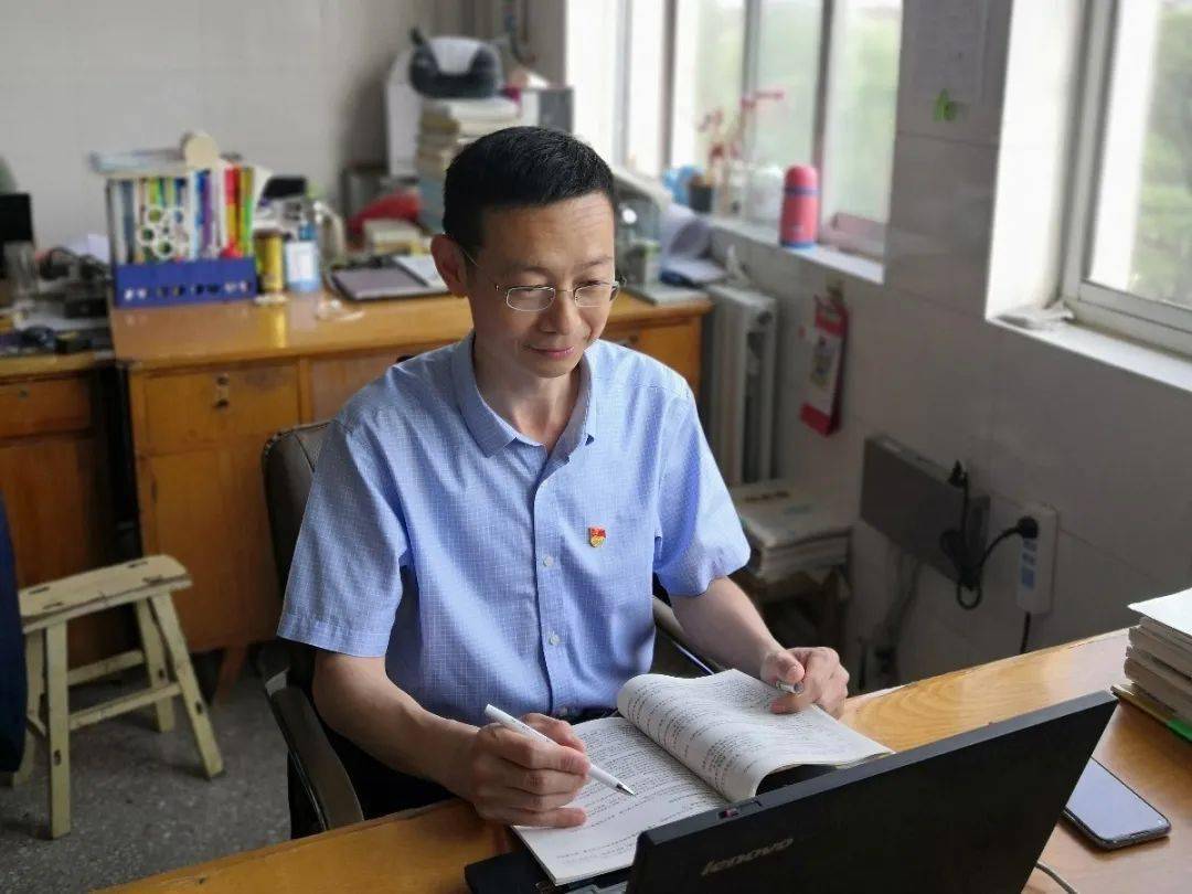 【育人楷模】以爱为教,尽职尽责——费县第二中学张兆厚