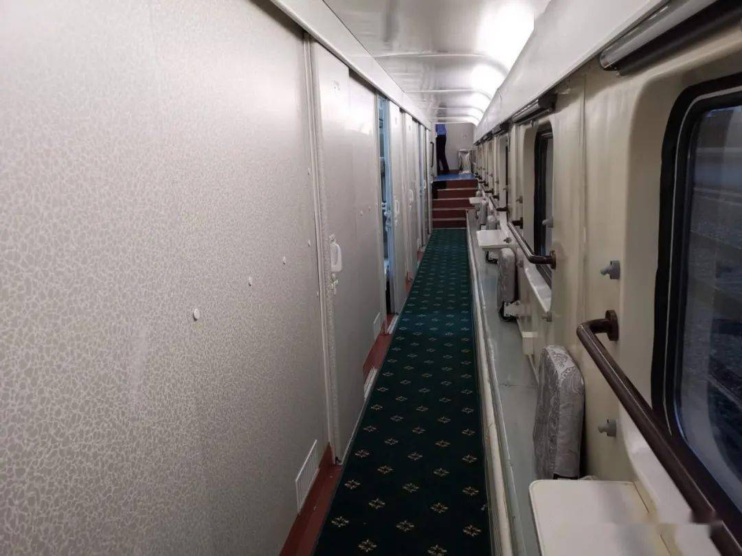 极为稀有鄂尔多斯首列双层列车亮相67