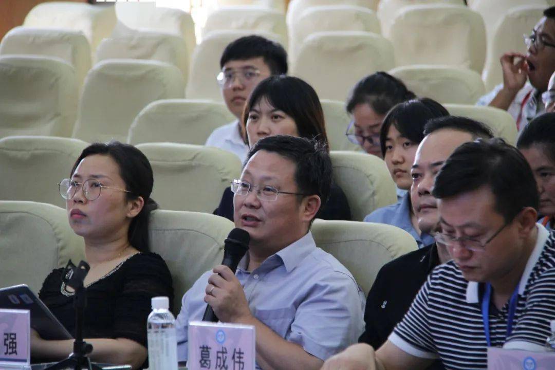 决赛,本次大赛特别邀请了无锡工艺职业技术学院招生就业处许国强处长