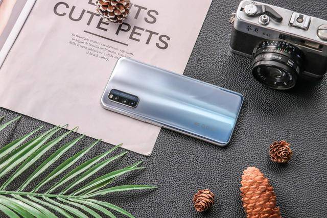 iqooz1深度体验天玑1000plus性能强悍144hz电竞屏感知明显