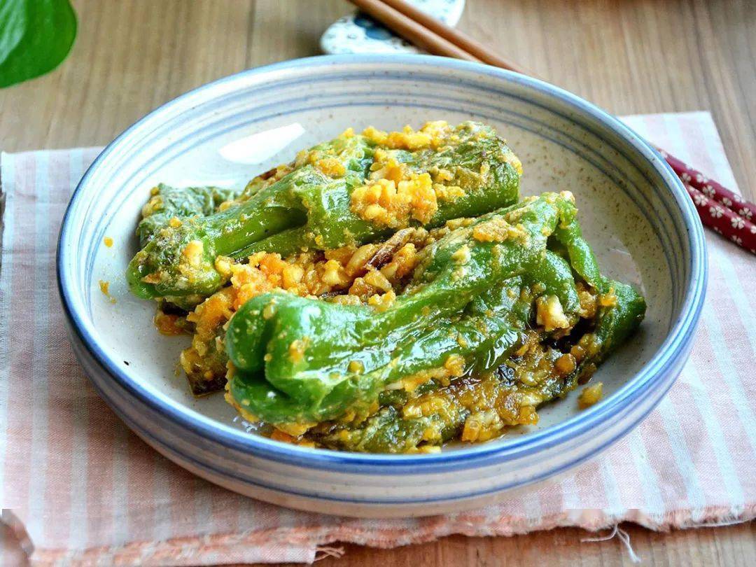 咸蛋黄虎皮青椒