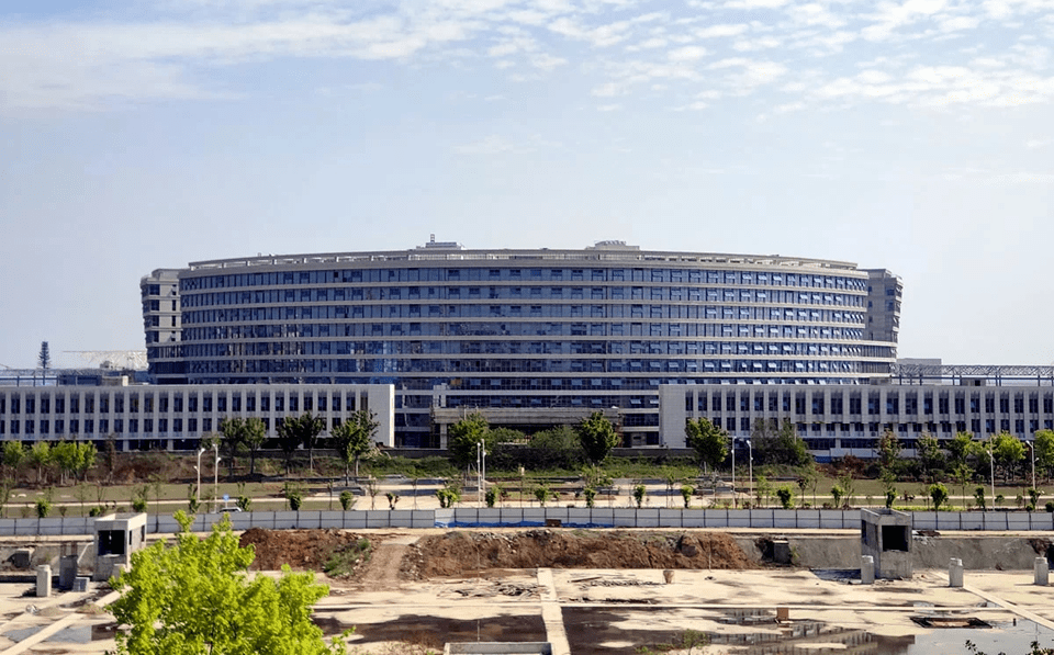 商务大楼 襄阳地标cbd,行政服务中心 东津商务大楼总投资超10亿元