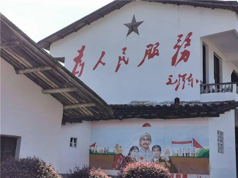 文化"品牌▲(彩绘壁画)带我们穿越回上世纪60,70年代如同一部时光机