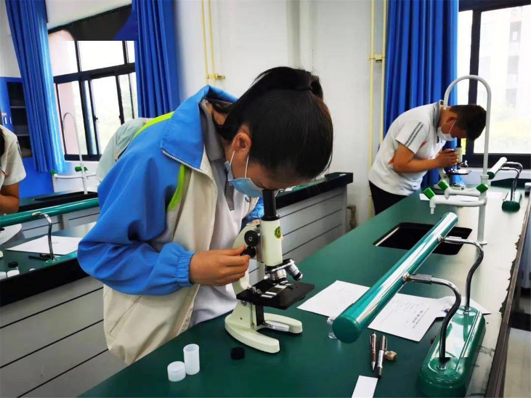 渭城区2020年初中学业水平考试物理化学生物学实验操作考试工作圆满