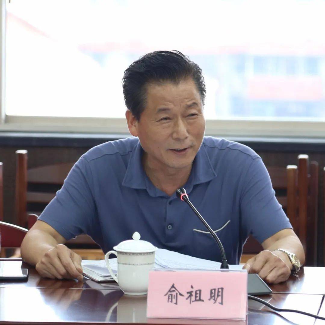 马明浩副市长代表市政府在会上表态,将更加重视市人大代表建议,加强与
