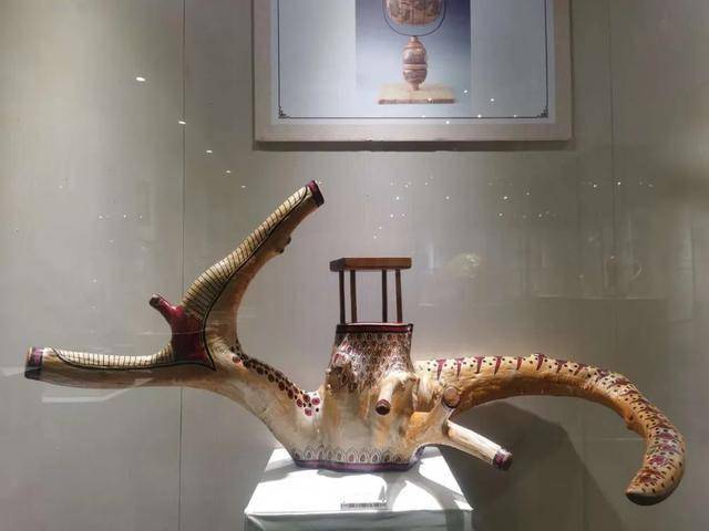 大山里的老榆树根雕