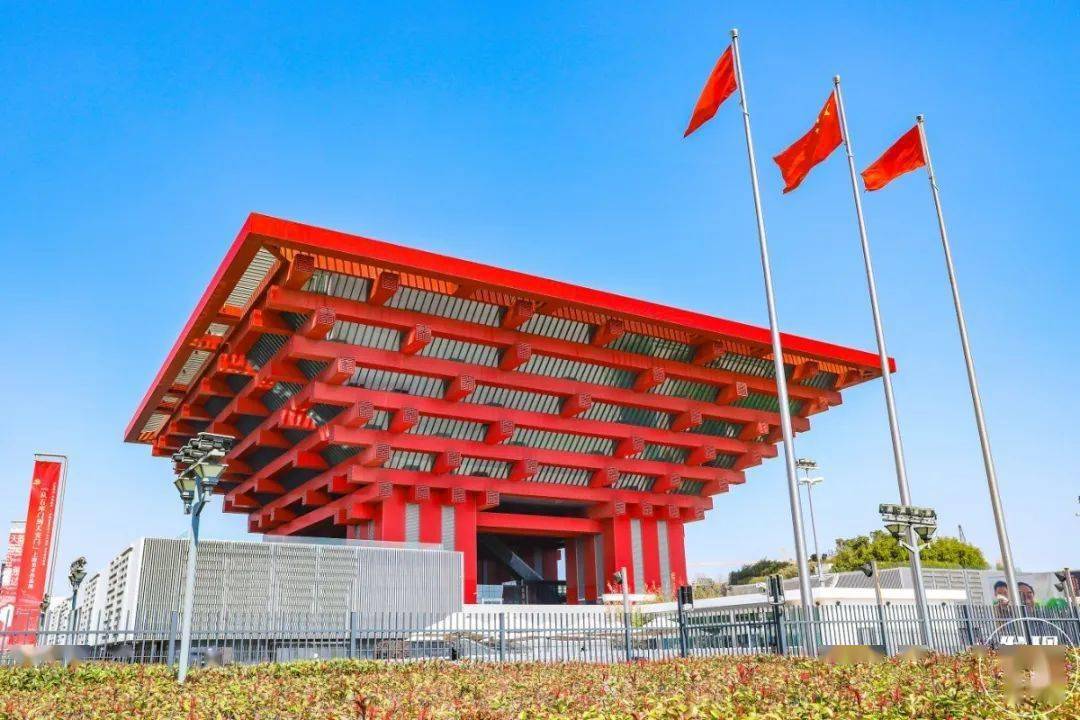 世博会博物馆是全球唯一一个世博会主题博物馆,玻璃 红砖外观极有网红