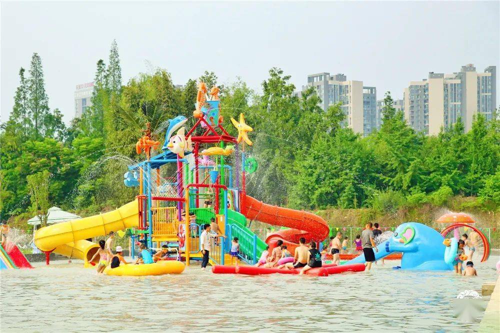 郫都城边10000㎡水上乐园一票通玩,滑梯/游泳/戏水/汽筏等10 项目全包