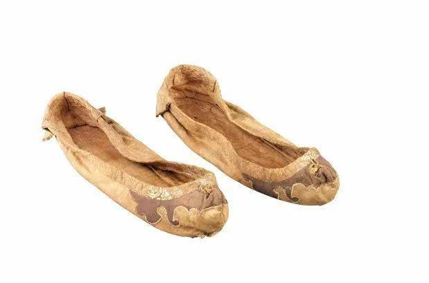 七月拍了拍你并给你送上甩开潮湿天气的逛吃指南