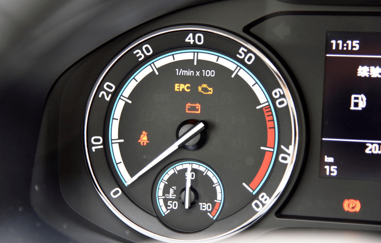 冷却介质只在发动机内部循环,使发动机快速达到工作温度,发动机达到