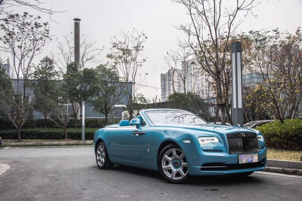 qq飞车手游:b车劳斯莱斯曜影原车型,售价大几百万……_cy