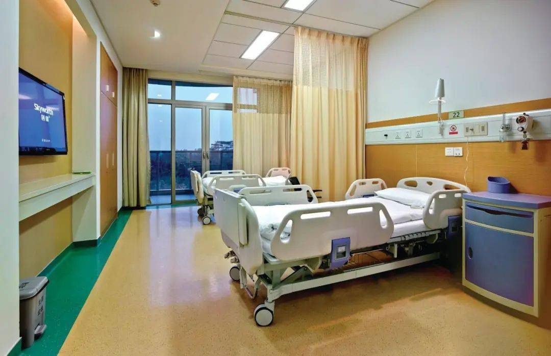 医技区及住院区(含vip特需诊疗中心),医技区位于住院部和门诊区中间