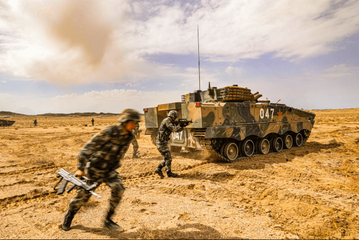 全要素实弹实兵!76集团军高原密集开练