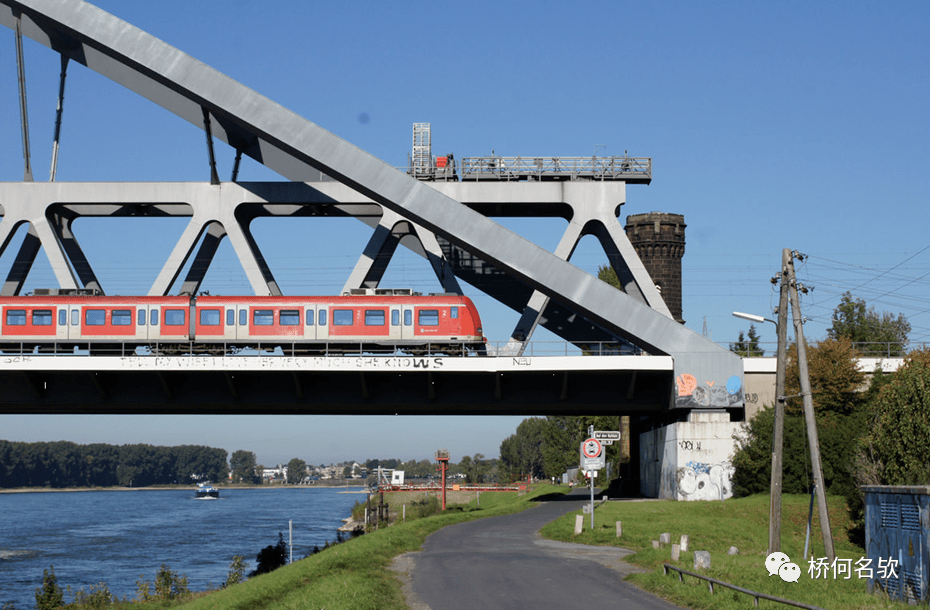 钢结构桥梁德国主跨250m4线铁路钢桁柔性拱