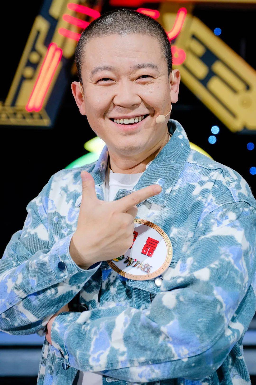 程磊——三胞胎奶爸