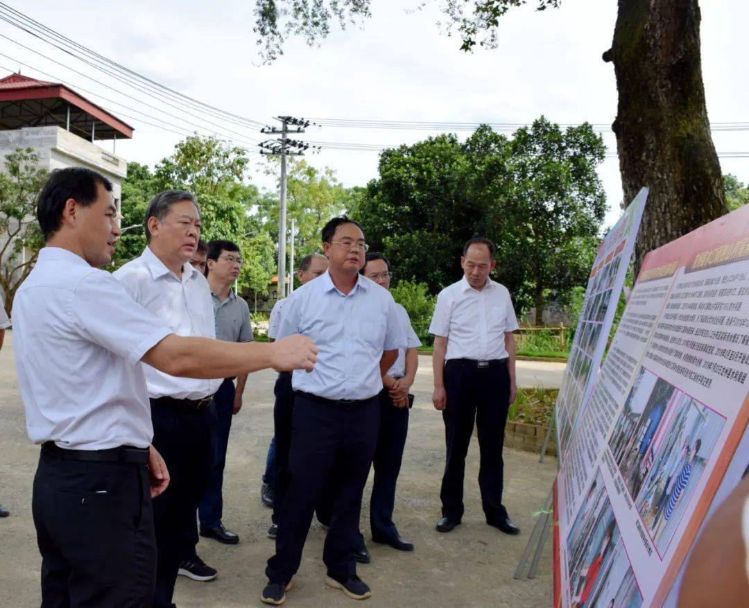 張秀隆率隊到我市開展農村貧困人口