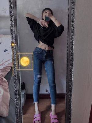 当你有个很a的姐妹搂腰杀